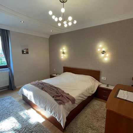 Cozy Apartment In The Old Center Of Prishtina Pristina Eksteriør bilde